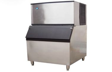 Edelstahl-Eis-Würfel, der Maschine mit Plastikbrett für Snack-Food-Bar herstellt